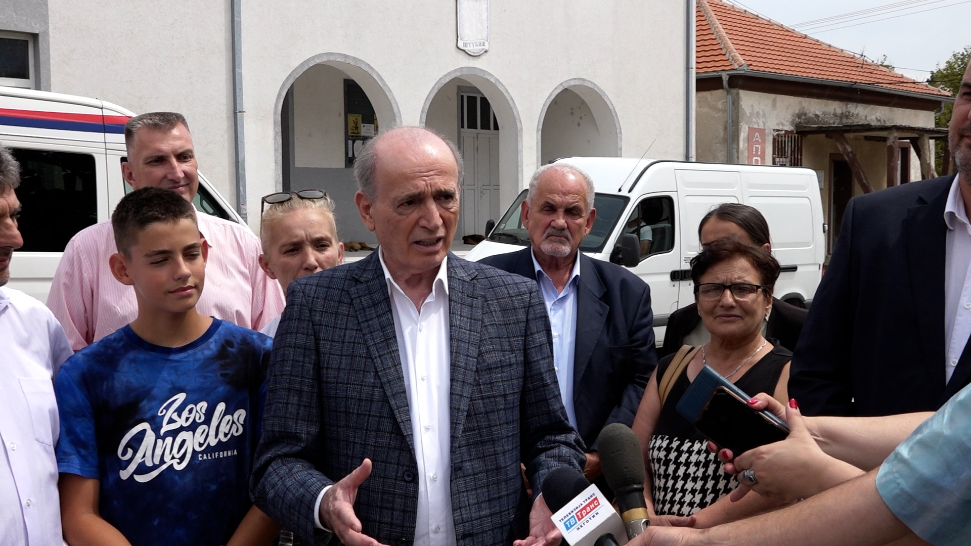 Negotin, Milan Krkobabic ministar za brigu o selu, postoje ovakva mesta koja su spremna da docekaju ljude sa strane Negotin, Milan Krkobabic ministar za brigu o selu, postoje ovakva mesta koja su spremna da docekaju ljude sa strane